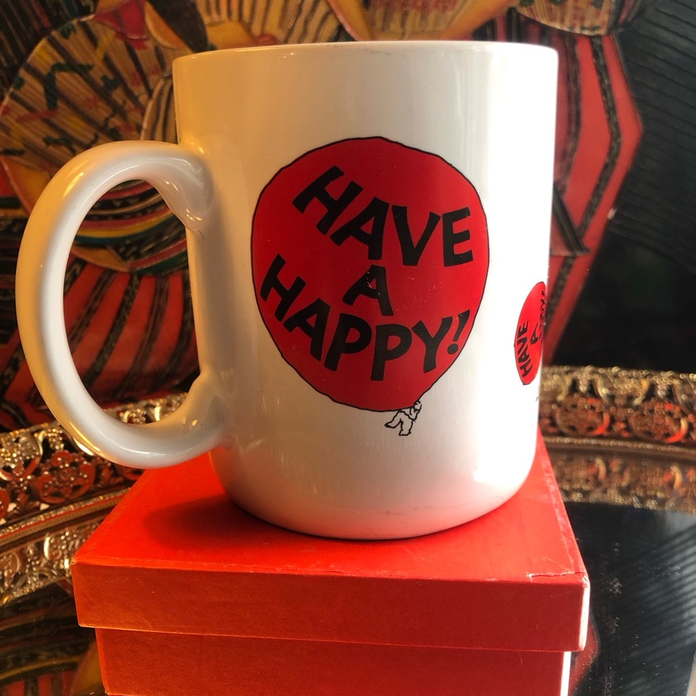 ❤️VTG White Mug with Red Balloon Design 🎈